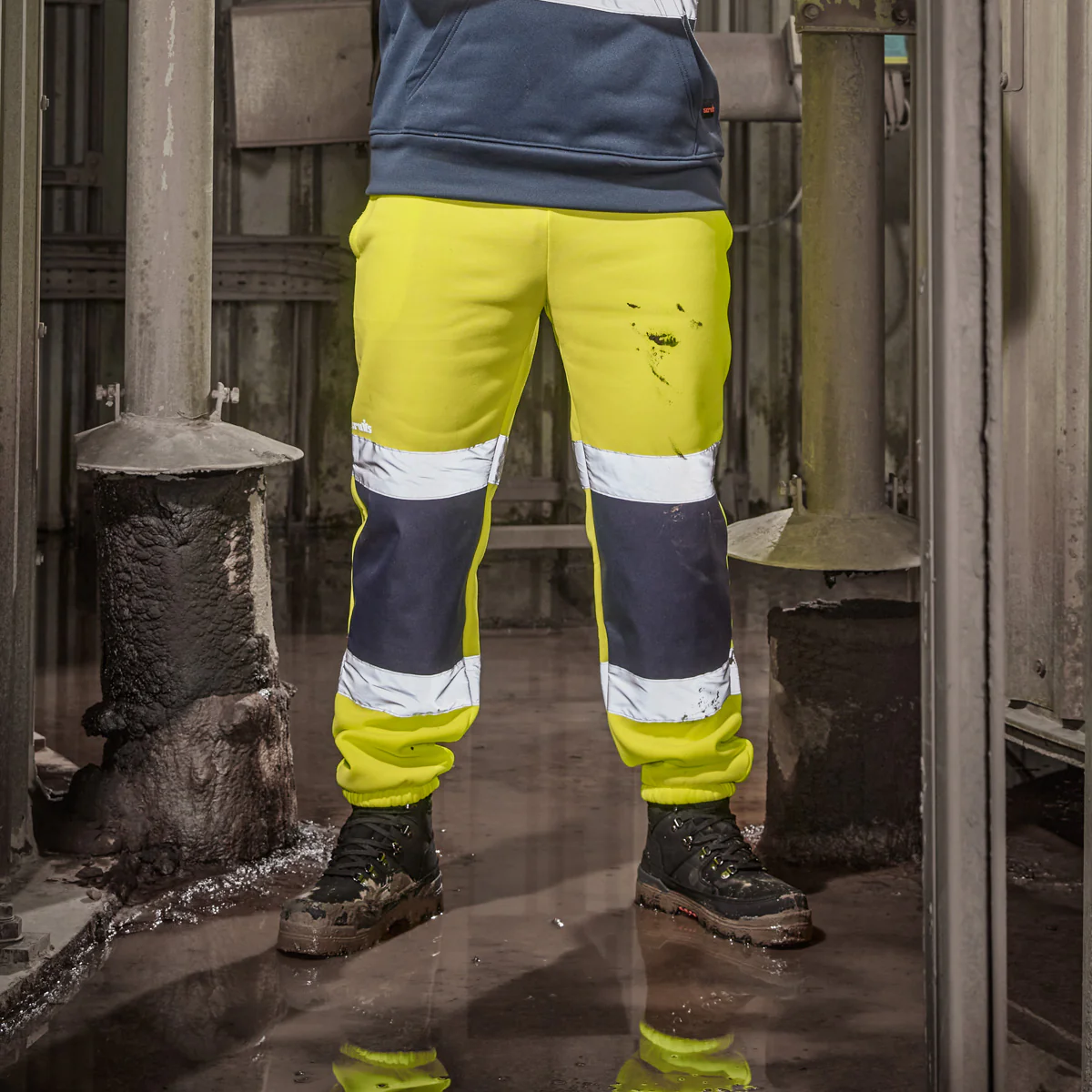 High Visibility Jogger - Image 8