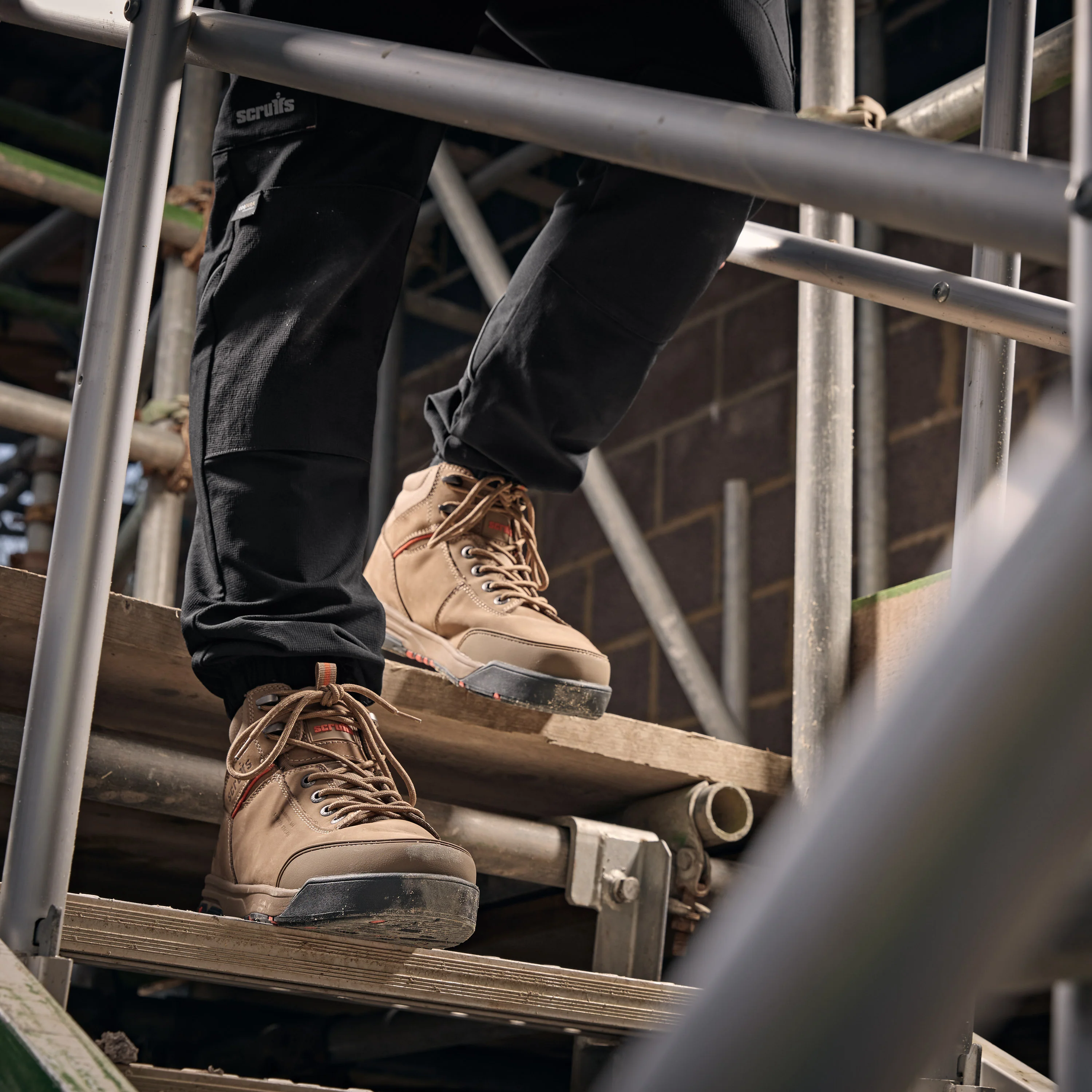 Switchback 3 Safety Boot - Stone - Image 11