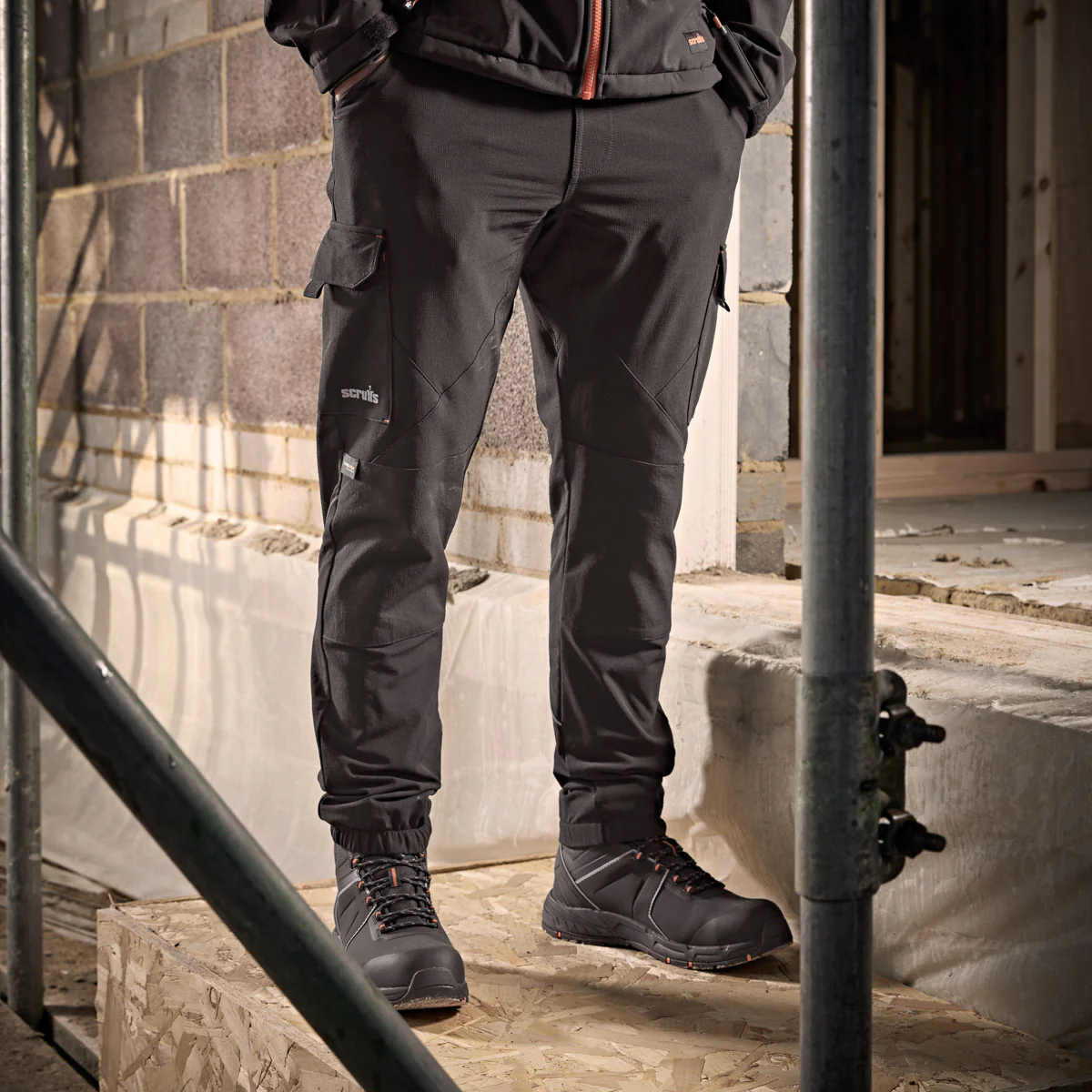 Tech Hybrid Jogger - Image 3